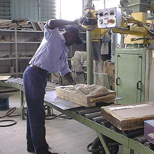 Equipment for heat treatments and incinerators